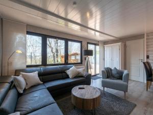 Bungalow at Garnekuul park with garden