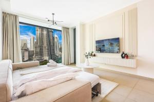 Stylish 2BR Downtown Dubai with Skyline & Burj Khalifa Views