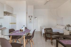 Andros K N A Studios
