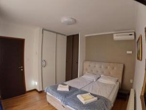 Deluxe King Room room in Guest House Ćiro