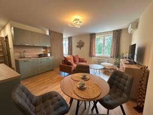 Holiday apartment LARA in Šamorín - 3hvězdičkové hotely ve městě Šamorín