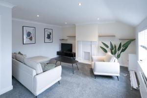 Boughton House by Guestz