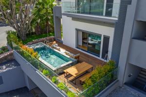 Acqua - Private Swimming Pool