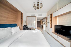 FIRST CLASS Studio Elegant Escape, Cozy Luxe