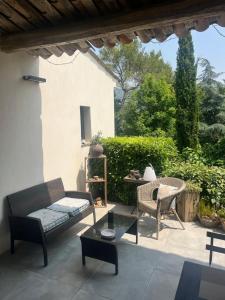 CHAMBRE dHOTES POUR 2 PERSONNES