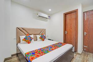 FabHotel Lotus Longue