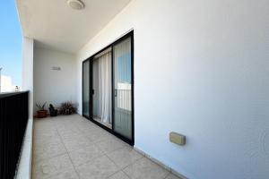 Seafront Terrace With A Breathtaking Valletta View