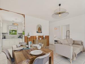 Maisons de vacances Jolie maison pour 4 personnes avec jardin : photos des chambres
