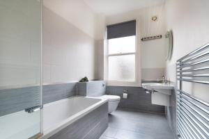 1 bed Clapham Junction apartment