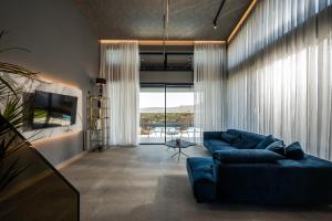 Villa Ria, 4 bedrooms with Private Pool & Sea View