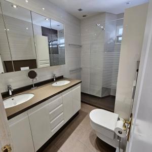 Stunning 2 bedroom penthouse with sea view K213