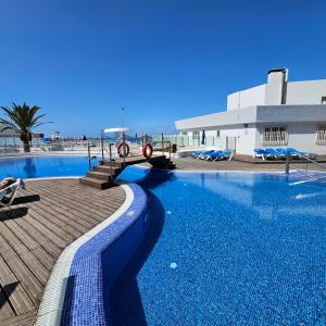 Stunning 2 bedroom penthouse with sea view K213