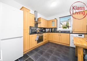 Coats Street Apartment by Klass Living Coatbridge