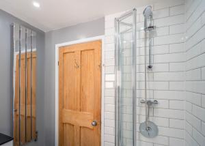 Quiet 5 bed Vauxhall House with garden and roof terrace