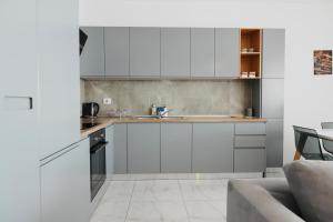 Luxury Penthouse B&E