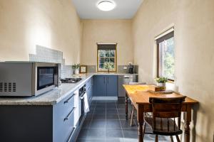 Idyllic, peaceful and historical cottage minutes from Bendigos CBD