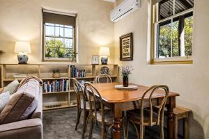 Idyllic, peaceful and historical cottage minutes from Bendigos CBD