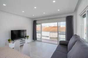 Apartamento con vistas al mar y la montaña