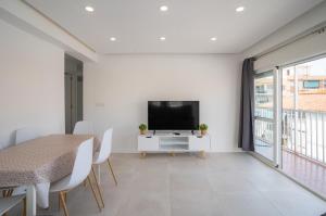 Apartamento con vistas al mar y la montaña