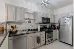401 E Stanton Rd, Unit 203