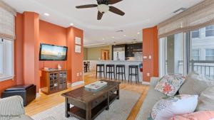 Residence 603 At The Grand