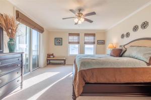 Residence 412 At The Grand