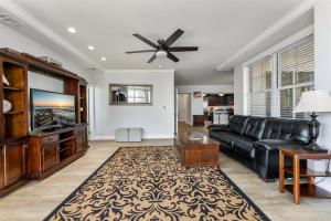 Residence 111 At The Grand