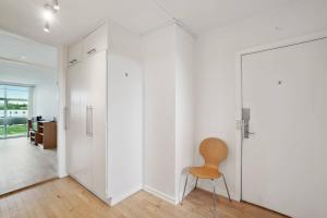 Bright and Inviting Apartment with Garden View in Viby