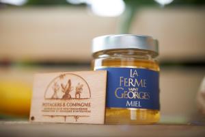 B&B / Chambres d'hotes Ferme Saint-Georges en Provence : photos des chambres