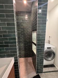 Beautiful 2-room, AC, Center, terrace