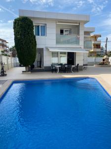 House 50meters from the beach