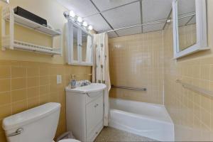 404 E Denver Ave, Unit 216