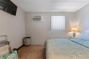 Sun, Sand &Poolside Fun! Beautiful 1BR Beach Condo