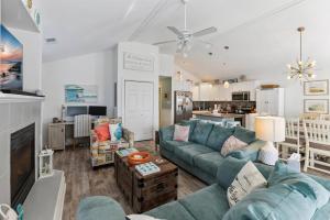 Vibrant 3 Bedroom Condo With A Bbq Grill & Outdoor Shower