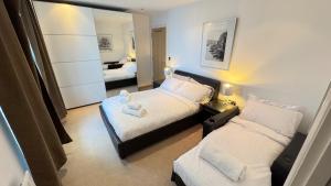 2-Bed Apt Sleeps 7 5 mins to Camden Market