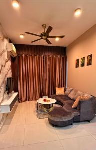 2BR Country Garden Danga Bay The Minimal Nest by Viesel Group