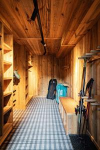 Les Chalets de la Source 1 - Luxe - Skis aux pieds - 10 personnes : photos des chambres