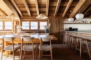 Les Chalets de la Source 1 - Luxe - Skis aux pieds - 10 personnes : photos des chambres