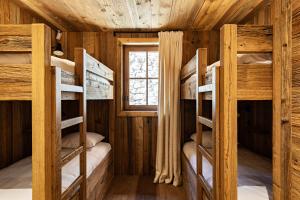 Les Chalets de la Source 1 - Luxe - Skis aux pieds - 10 personnes : photos des chambres