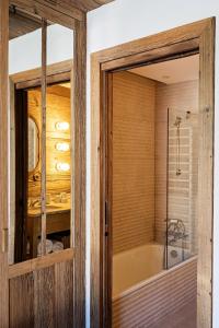 Les Chalets de la Source 1 - Luxe - Skis aux pieds - 10 personnes : photos des chambres