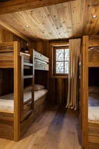 Les Chalets de la Source 1 - Luxe - Skis aux pieds - 10 personnes : photos des chambres
