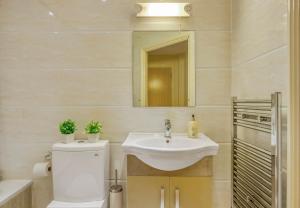 1 Bed & 1 Bath next to Vauxhall Station in Zone 1