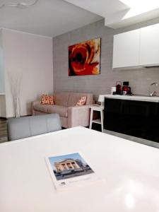 Central beautiful flat a pochi passi dal lago