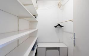 Charming Long-Term Belvedere Apartment