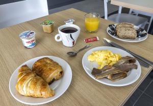 Hotels B&B HOTEL Perpignan Saleilles : photos des chambres