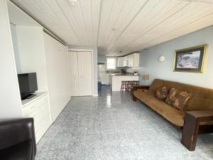 Queen Studio room in Ocean Walk Hotel