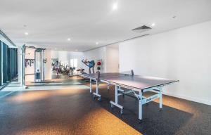 Impressive City Skyline w Pool Gym & Sauna