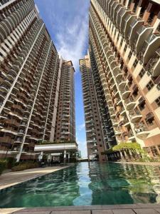 Radiance Manila Bay Luxe Lounge