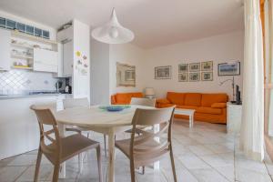 GuestHost - Seaview Villa with Veranda GolfoAranci