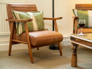 The Old Reading Room Peaceful Village Retreat Pass the Keys